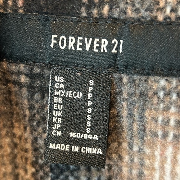 055. Forever 21 Fully Lined Shacket Classic Cream/Black/Tan Plaid Size Small - Picture 4 of 7